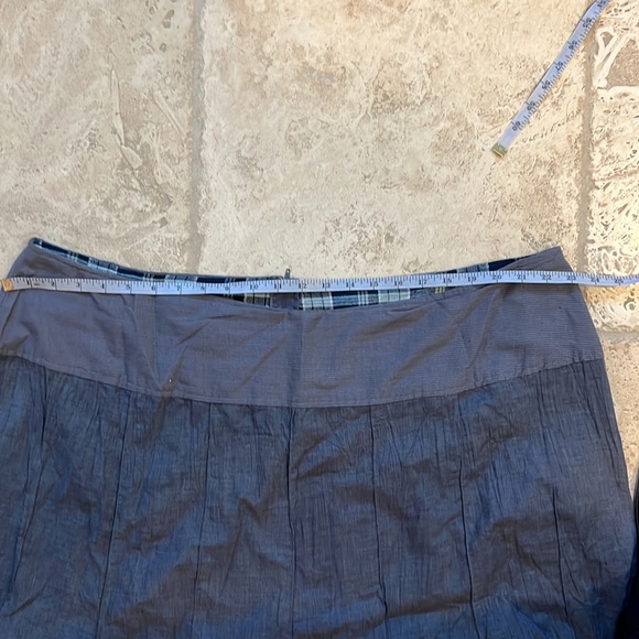 Beautiful peasant denim skirt, size 24 - Picture 7 of 8